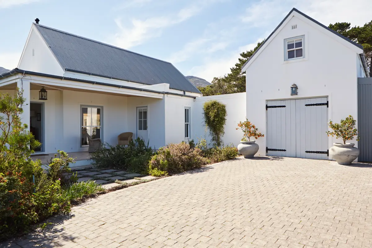 Pensacola’s Single-Family Edge, Fewer Headaches, Better Control, Stronger Returns